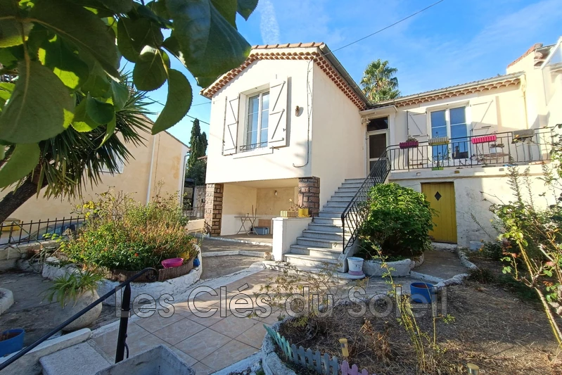 maison  3 pièces  Toulon Aguillon  87 m² -   