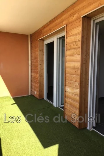 appartement  2 pièces  Cuers   43&nbsp;m&sup2; -   