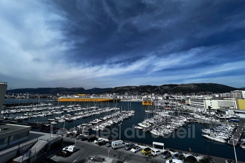 appartement  3 pièces  Toulon Port marchand  70 m² -   