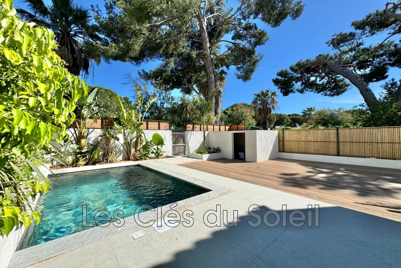 maison  5 pièces  Hyères   168 m² -   