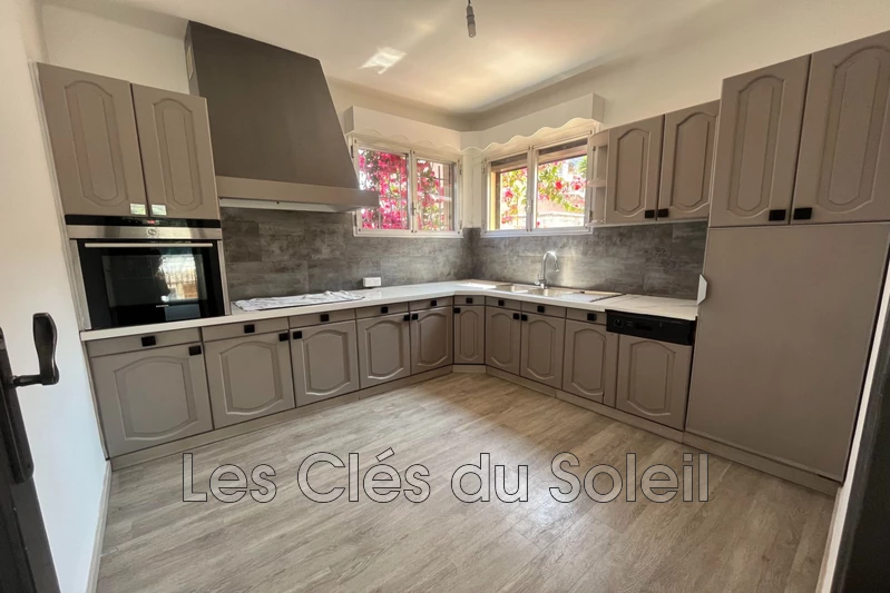 appartement  3 pièces  La Seyne-sur-Mer La seyne ouest  76 m² -   