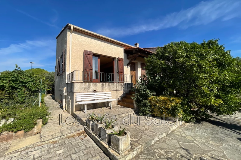 maison  Cuers Centre-ville  107 m² -   