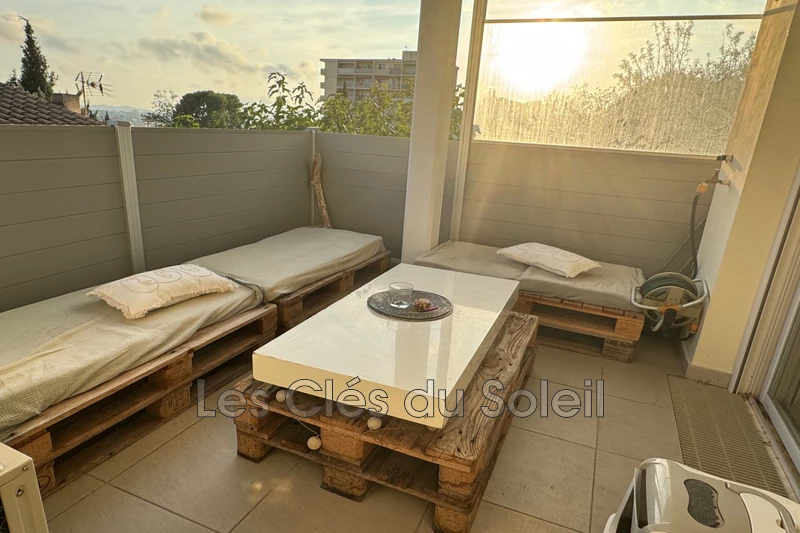 appartement  2 pièces  Toulon Bas faron  42&nbsp;m&sup2; -   