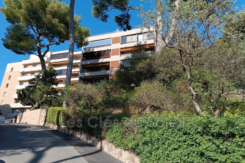 appartement  3 pièces  Toulon Serinette  70 m² -   