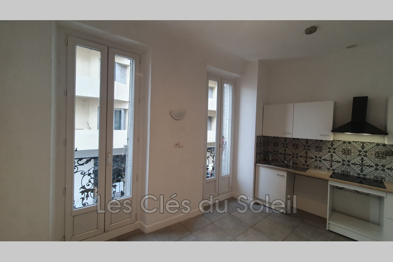 appartement  3 pièces  Toulon Champs de mars  47 m² -   