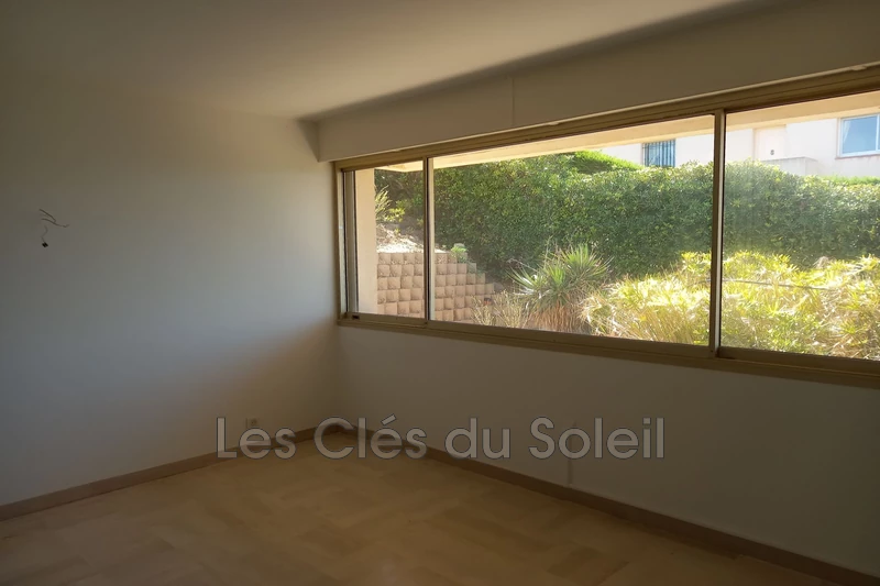 Photo n°9 - Vente Maison villa contemporaine Six-Fours-les-Plages 83140 - 1 830 000 €