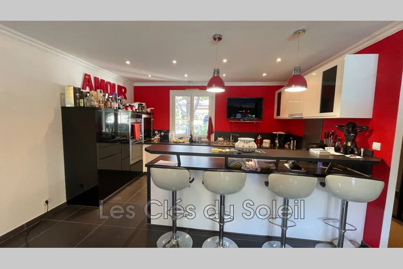 Photo n°3 - Vente Maison villa Sainte-Anastasie-sur-Issole 83136 - 395 000 €