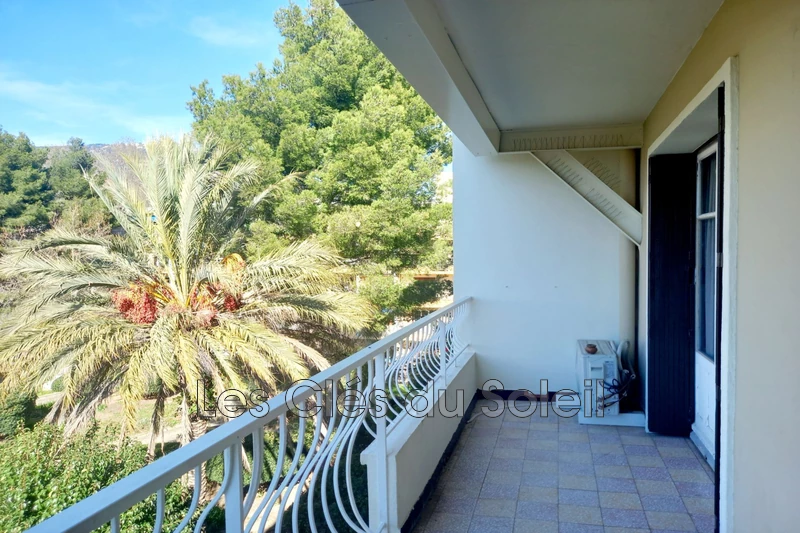 appartement  3 pièces  Toulon   55&nbsp;m&sup2; -   
