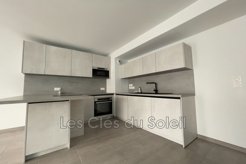 Photo n°3 - Vente appartement Cuers 83390 - 320 000 €