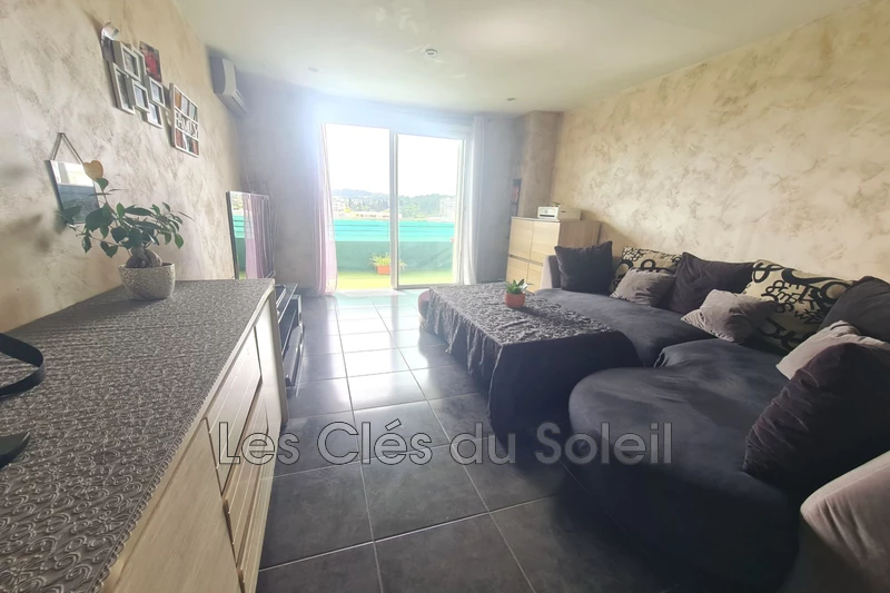 appartement  3 pièces  Toulon Brunet  54 m² -   