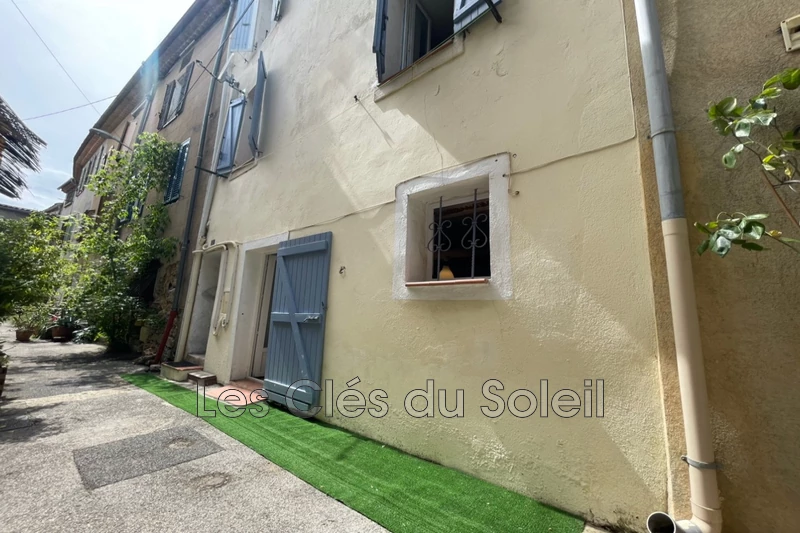 appartement  3 pièces  Sainte-Anastasie-sur-Issole   70 m² -   