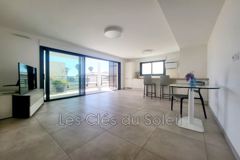 appartement  3 pièces  Bandol Bord de mer  64 m² -   