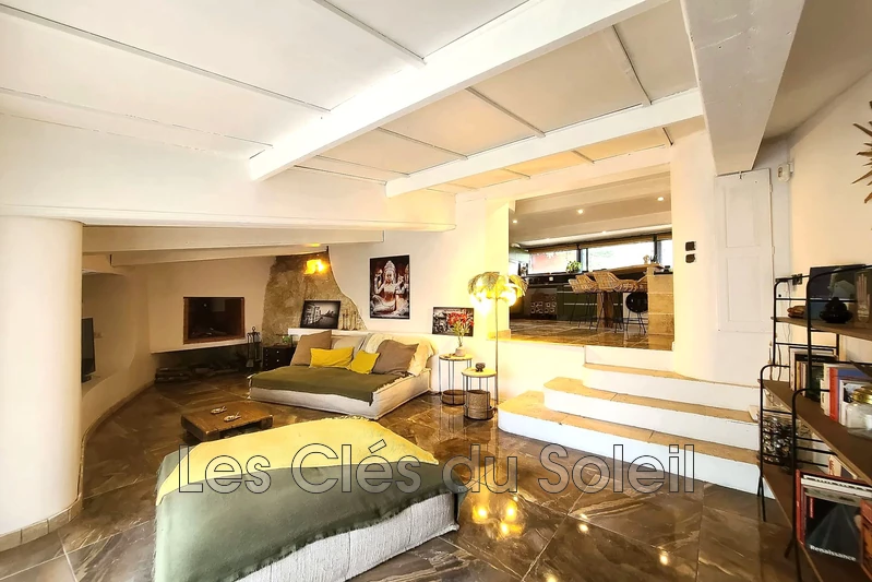 maison  3 pièces  Cuers   100 m² -   