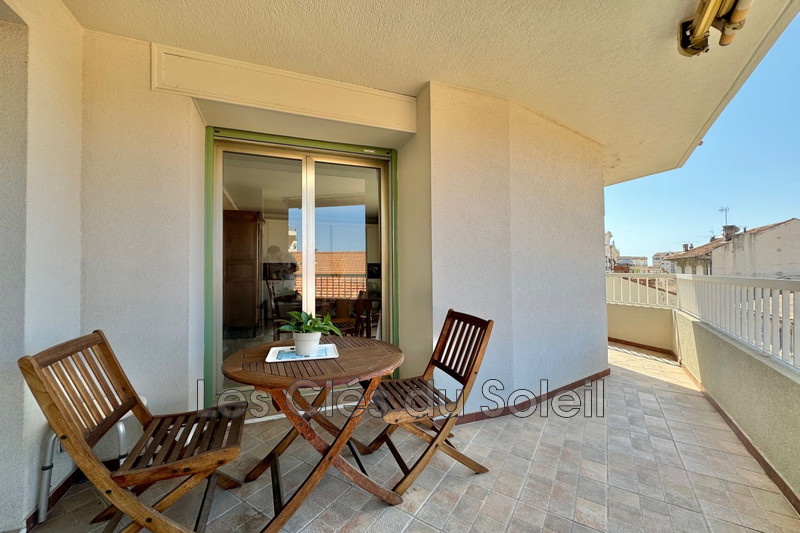 appartement  2 pièces  Hyères Centre-ville  48 m² -   