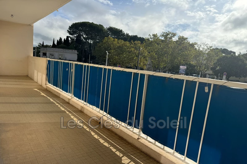 appartement  5 pièces  Toulon Serinette  83 m² -   