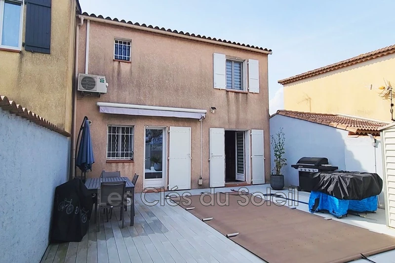 maison  4 pièces  La Crau   95&nbsp;m&sup2; -   