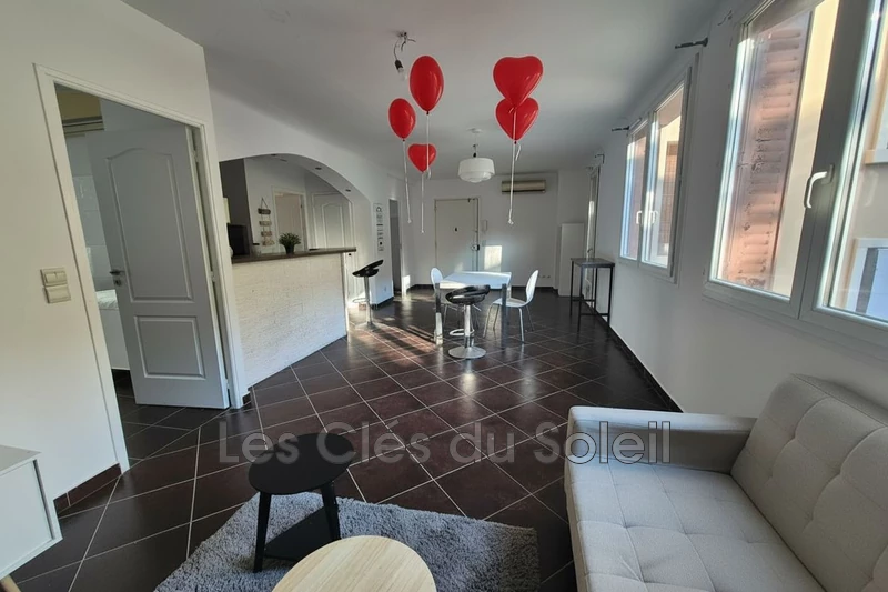 appartement  3 pièces  Toulon   61&nbsp;m&sup2; -   
