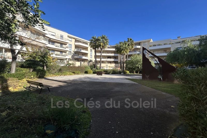 Vente appartement Hyères  