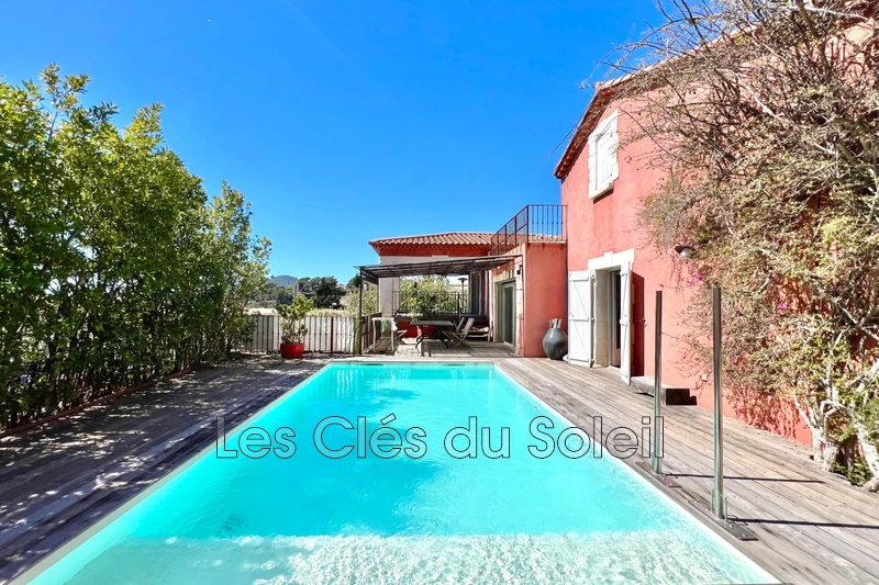 maison  8 pièces  Carqueiranne Le serre  170&nbsp;m&sup2; -   