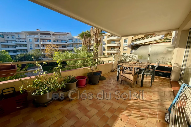 appartement  3 pièces  Hyères Centre ville  73&nbsp;m&sup2; -   