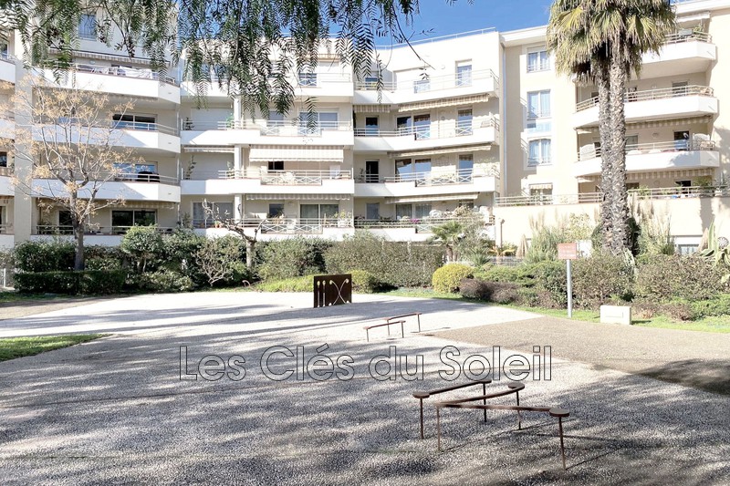 appartement  2 pièces  Hyères Centre ville  51 m² -   