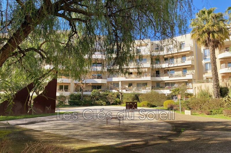 Photo n°2 - Vente appartement Hyères 83400 - 205 640 €