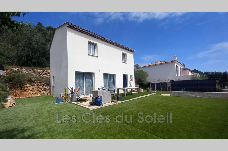 maison  4 pièces  Le Revest-les-Eaux   90&nbsp;m&sup2; -   