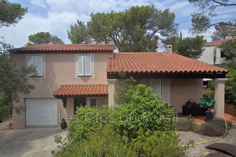 maison  6 pièces  Hyères Costebelle  132&nbsp;m&sup2; -   