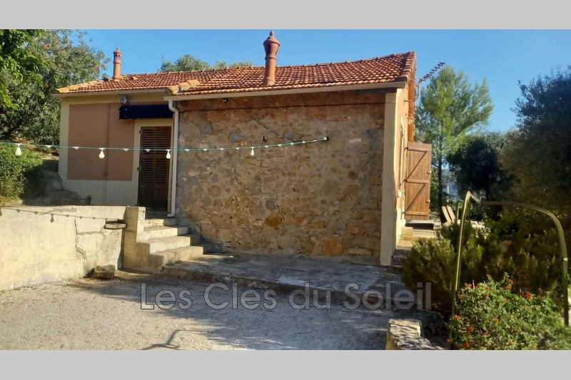 maison  3 pièces  Ollioules   47&nbsp;m&sup2; -   