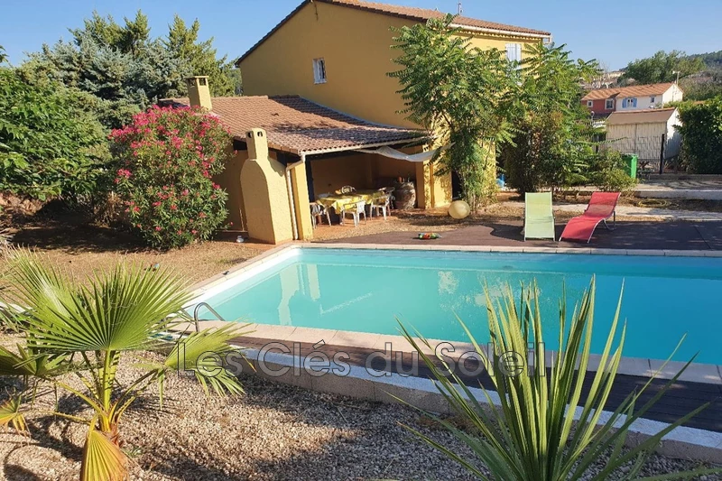 maison  4 pièces  Carnoules   98&nbsp;m&sup2; -   