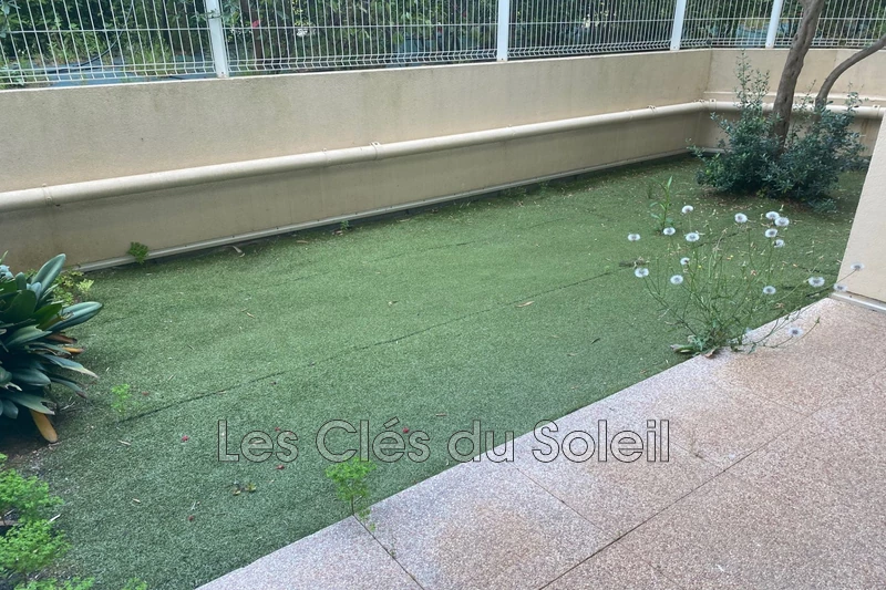 Photo n°2 - Vente appartement Hyères 83400 - 326 480 €