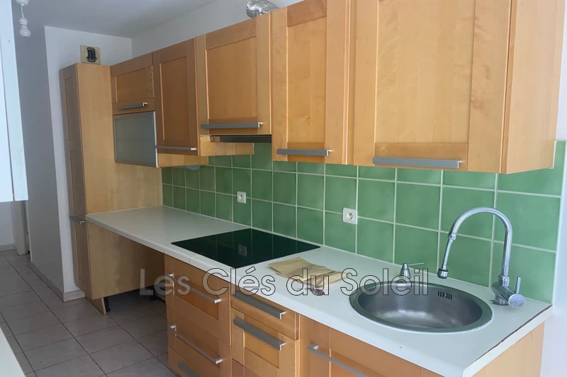 Photo n°4 - Vente appartement Hyères 83400 - 326 480 €