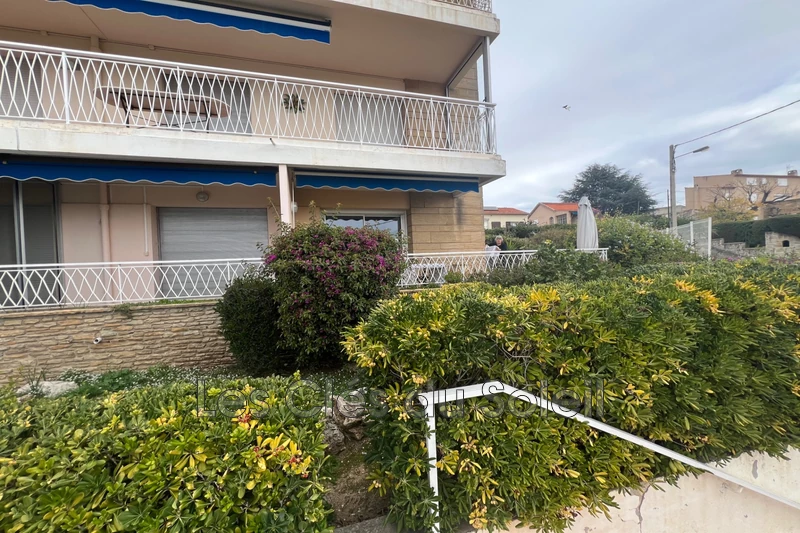 appartement  2 pièces  Bandol   39&nbsp;m&sup2; -   