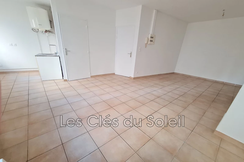 Photo n°2 - Vente appartement Cuers 83390 - 79 000 €