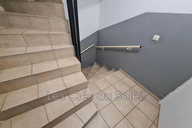 Photo n°4 - Vente appartement Cuers 83390 - 79 000 €