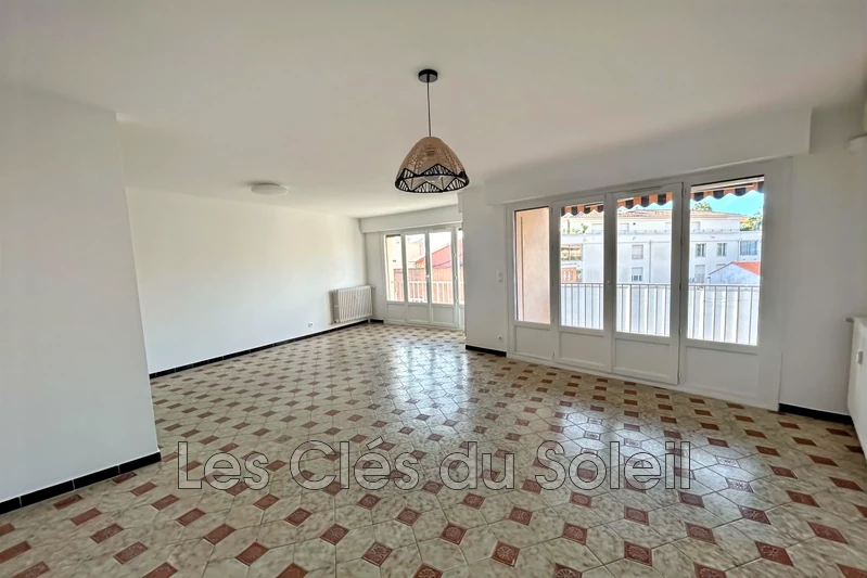 appartement  3 pièces  Bandol   81 m² -   