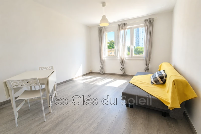 appartement  2 pièces  Toulon Saint jean  40&nbsp;m&sup2; -   