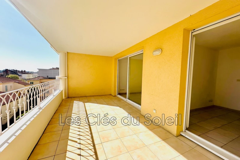 appartement  3 pièces  Toulon St jean du var  61&nbsp;m&sup2; -   
