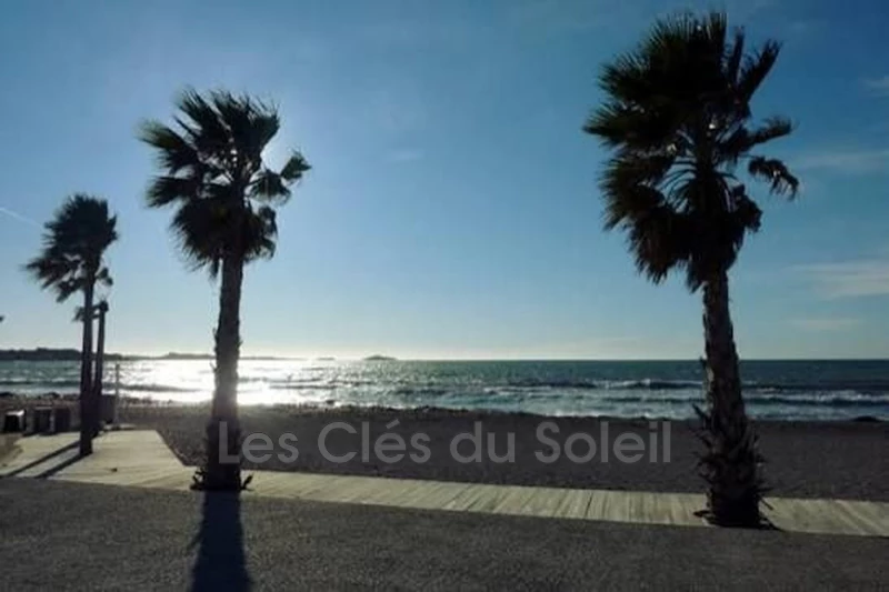 appartement  6 pièces  Six-Fours-les-Plages Les lones  198&nbsp;m&sup2; -   