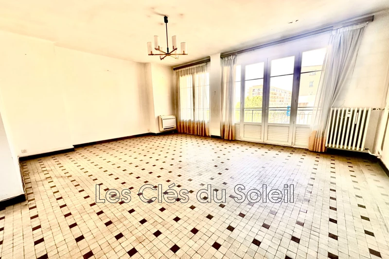 appartement  3 pièces  Toulon Centre-ville  68&nbsp;m&sup2; -   