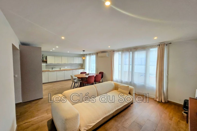 appartement  2 pièces  Bandol   46&nbsp;m&sup2; -   