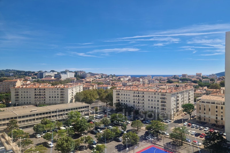 appartement  2 pièces  Toulon   52&nbsp;m&sup2; -   