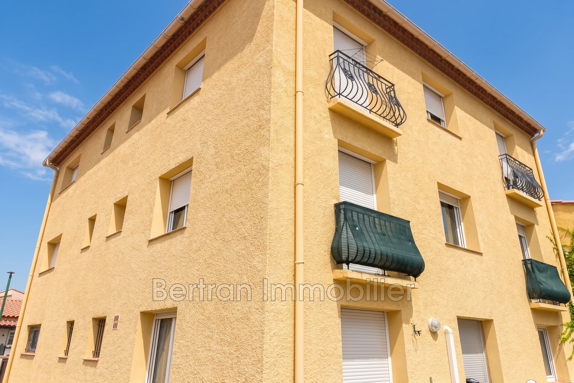 Maison 8 pièces 229 m² · à Rivesaltes · 229,4 m² · 376 000 €