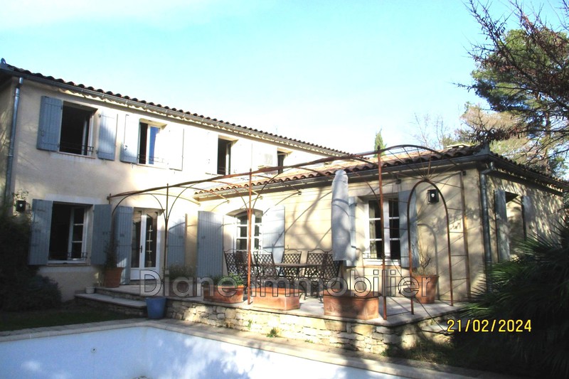Photo Villa Nîmes   achat villa  4 chambres   223&nbsp;m&sup2;