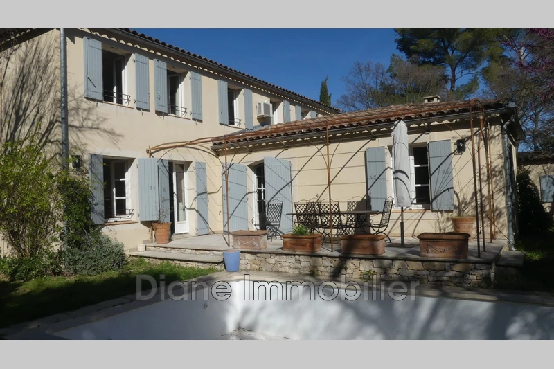 Photo Villa Nîmes   achat villa  4 chambres   223&nbsp;m&sup2;