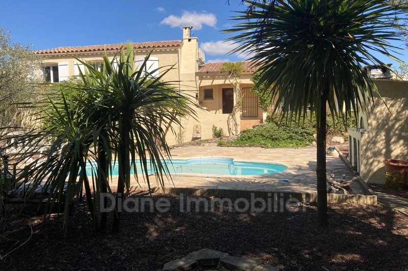 Photo Villa Poulx   achat villa  5 chambres   160&nbsp;m&sup2;