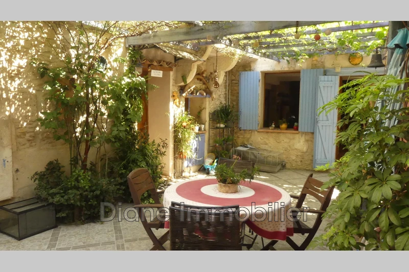 Photo Maison Nîmes   achat maison  5 chambres   224&nbsp;m&sup2;
