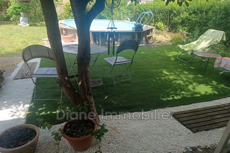 Photo Villa Nîmes   achat villa  6 chambres   165&nbsp;m&sup2;