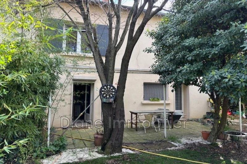 Photo Villa Nîmes   achat villa  6 chambres   165&nbsp;m&sup2;