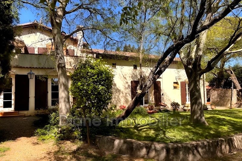 Photo Villa Nîmes   achat villa  4 chambres   130&nbsp;m&sup2;